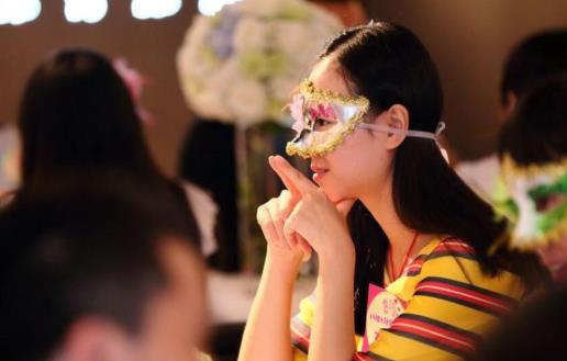 和相亲对象每天聊多久合适？父母给介绍的对象靠谱吗？