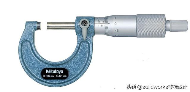 千分尺怎么用：千分尺测量正确使用方法及注意事项