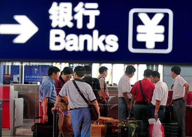 不要被身边的“有钱人”给骗了，实际上，他们可能难以维持生活