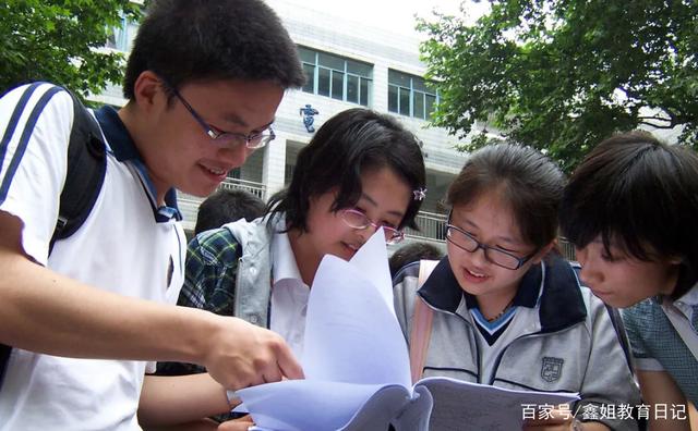 高考后才恍然大悟，经常补课和从不补课之间差距明显，不只是成绩
