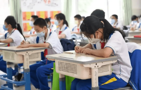 中小学“成绩单”或将被取消，教育部作出回应，学生高兴了一半！