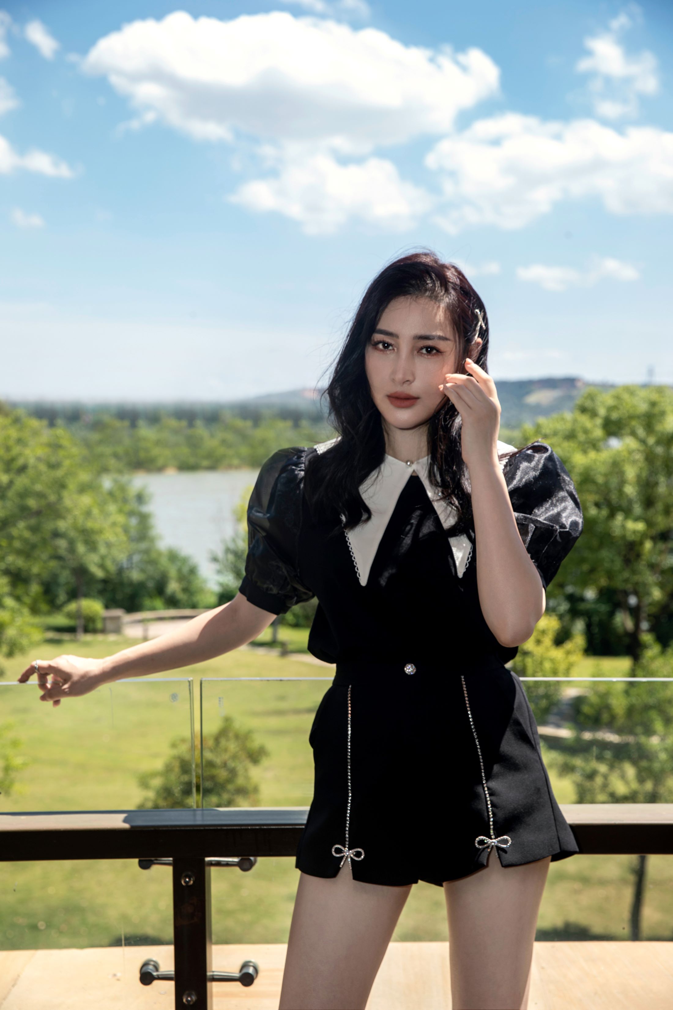 甘婷婷撩头杀.jpg