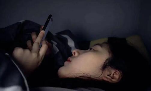 女生说失眠了怎么回复她