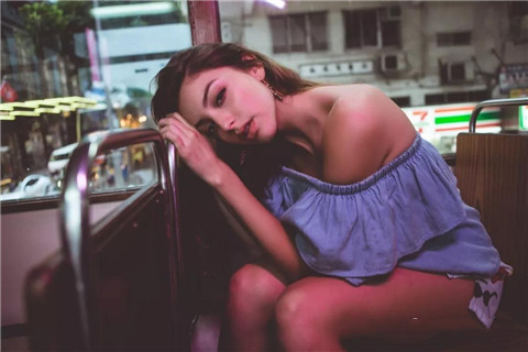 分手后的伤感短句文案，7句最伤感的爱情句子