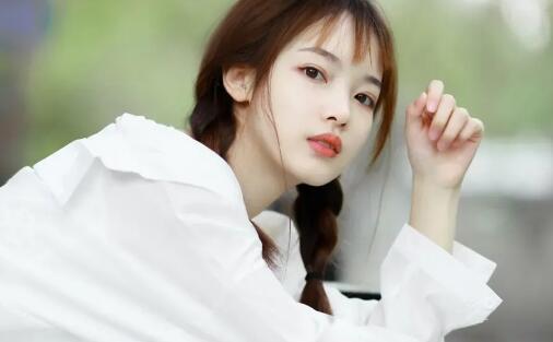 怎么找到女生喜欢的话题？聊这些能让女生上瘾