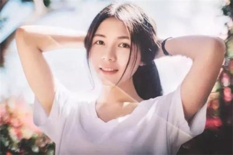 女找男聊天第一句说什么 这么表达立马秒回你