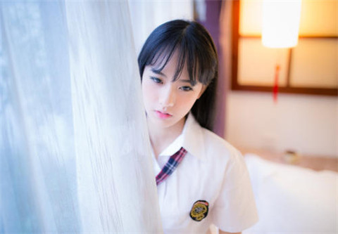 拥有男友却依然感到孤独 明明有男朋友却感到很孤独