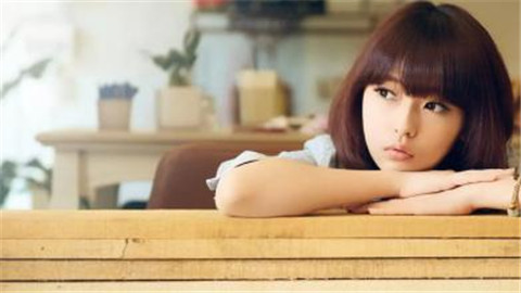 谈恋爱多久不联系正常 一个女人能忍住多久不联系你