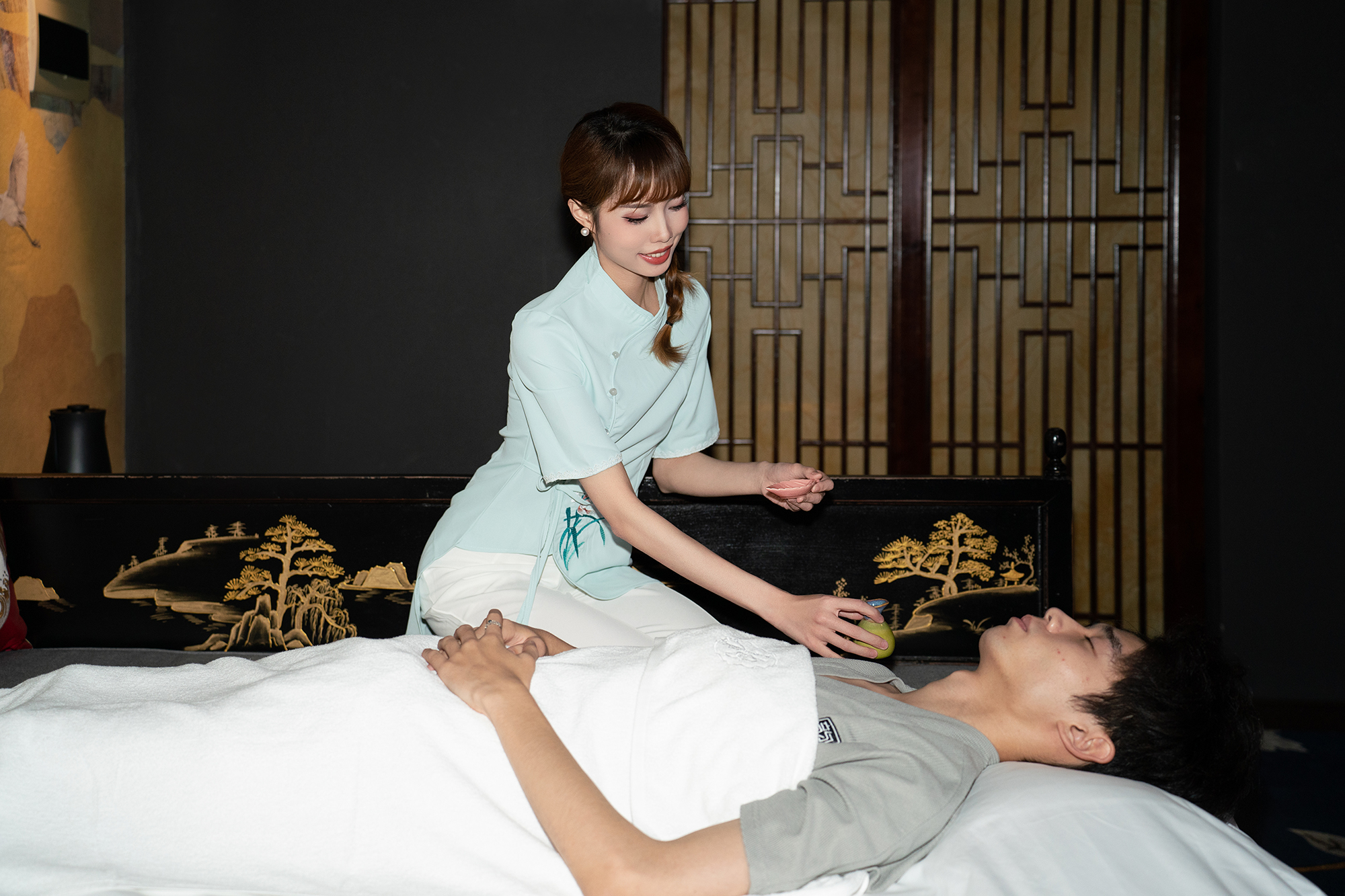 周末前往天津养生会馆，开启卓越服务新篇章