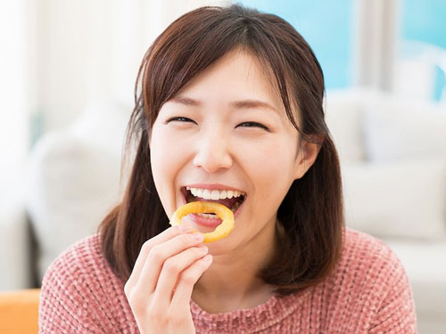 减肥控制饮食就是节食吗？