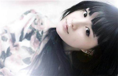 应对男友不主动联系的策略 男朋友不主动联系你该怎么办