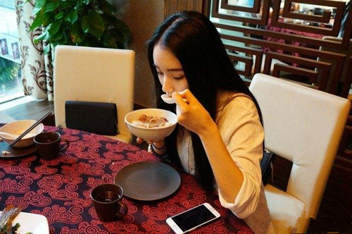 和女生分手两个月还有感情吗