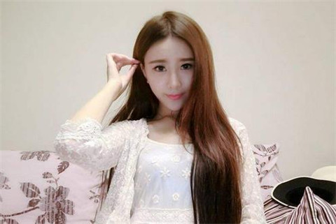 女朋友心情不好怎么哄她开心 帮女友走出不开心的方法