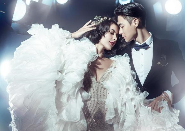 姐弟恋分手只能做陌生人吗 爱已走远何必再伪装无所谓