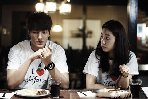 网恋怎么聊天培养感情 这些方法你知道吗