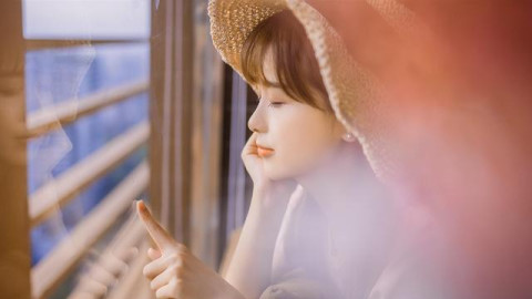 如何安慰感到疲惫的女朋友 女朋友说累该说什么去安慰她