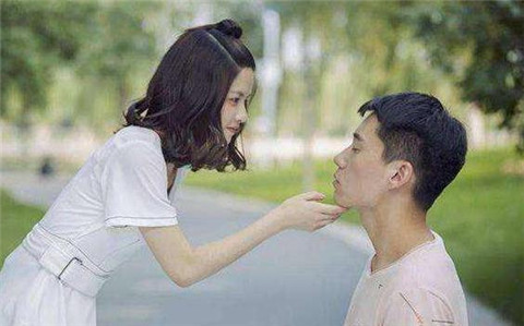 女人分手多久进入怀念期 依照情况而定