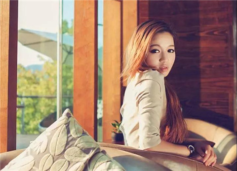 女友的前任回来了？别慌，先做这3件事
