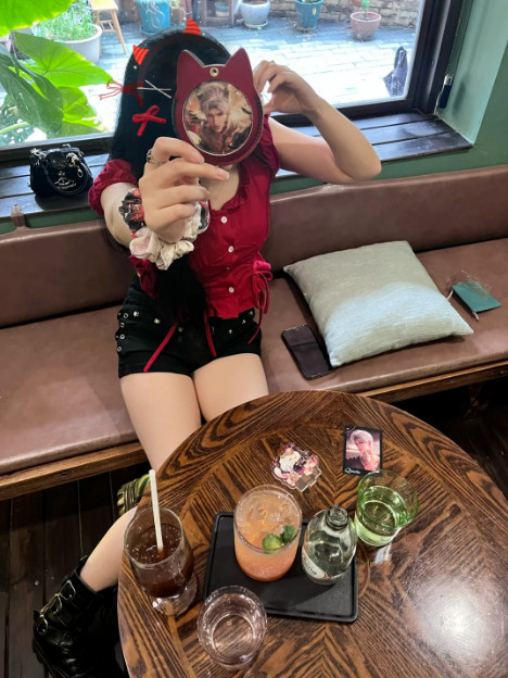 总嫌女人物质？倒贴的温柔只给让她上头的人